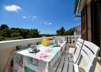 One bedroom apartment with a terrace and a sea view